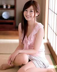 Rina Ishihara นักแสดงใจถึงที่เล่นได้ทุกบท กับเสน่ห์หุ่นดี รูปร่างน่ารัก และความฝันที่มากกว่าความสวย